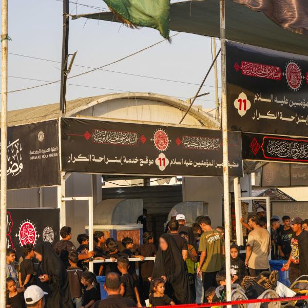 ضمن ضيافتها المتواصلة لزوار الأربعين .. العتبة العلويّة المقدّسة تفتتح منفذ ضيافة جديدًا جنوب النجف الأشرف 