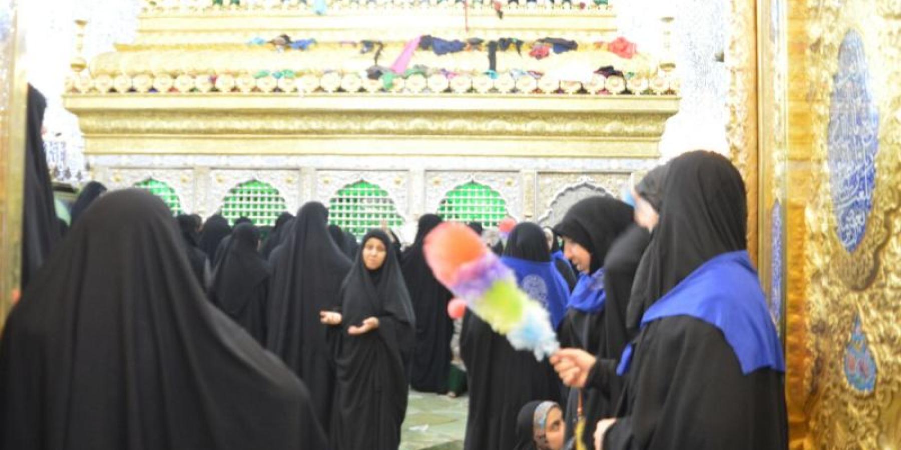 عشرات المتطوعات من مختلف المحافظات خدمْن في حرم امير المؤمنين(ع) خلال أيام عيد الفطر