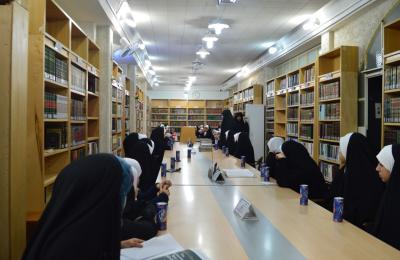 شعبة الفكرية والمكتبة النسوية تواصل برنامجها "القارئ الصغير"
