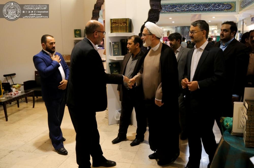 جناح العتبة العلوية المقدسة في معرض طهران الدولي للكتاب يشهد زيارات مسؤولين وتوافد للزائرين