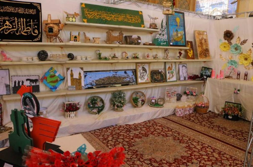 ضمن فعاليات مهرجان الغدير السنوي السابع، قسم الشؤون الأمنية والخدمية النسوي يفتتح معرض "فضة" للأعمال اليدوية 