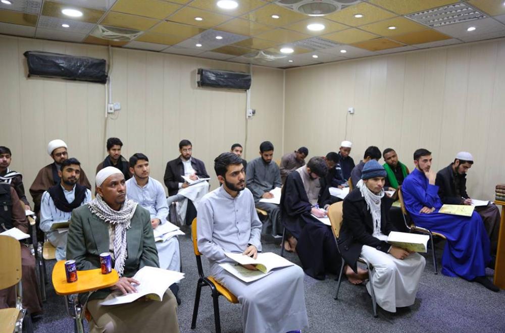 التعليم القرآني في العتبة العلوية يطلق دورة قرآنية خاصة بطلبة العلوم الدينية الأجانب