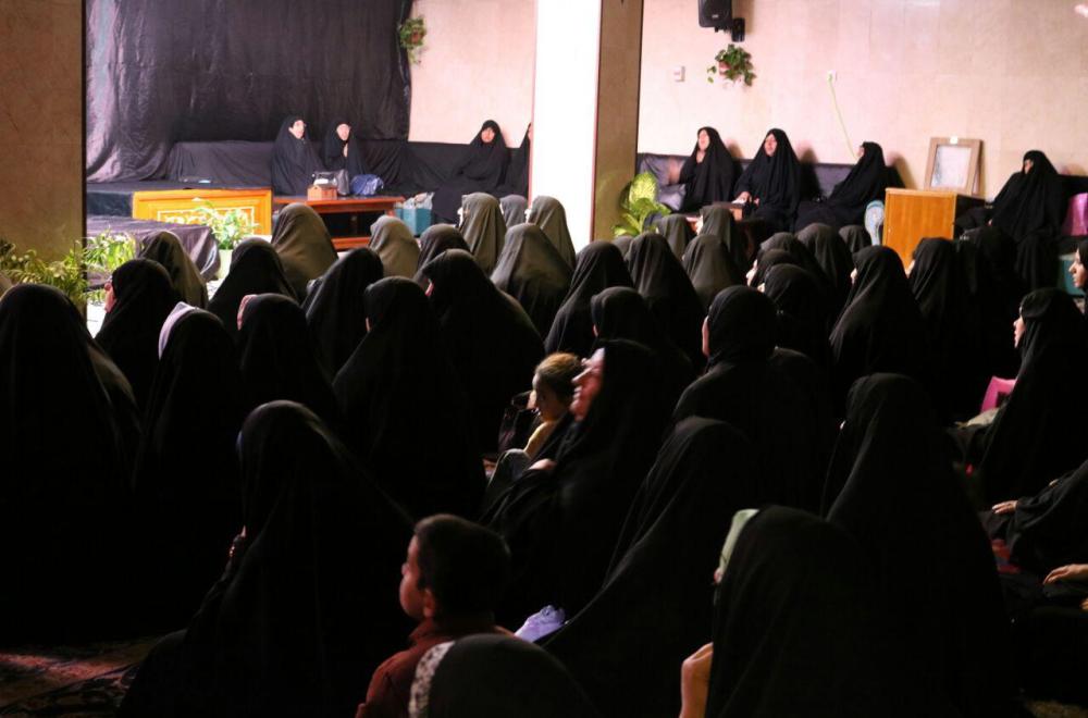 قسم الشؤون الدينية والفكرية النسوي يقيم مجالس العزاء في ذكرى وفاة عقيلة بني هاشم السيدة زينب(ع)