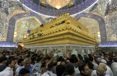 مرقد أمير المؤمنين (عليه السلام) يزدحم بالزائرين بمناسبة أيام عيد الفطر المبارك ( صور )
