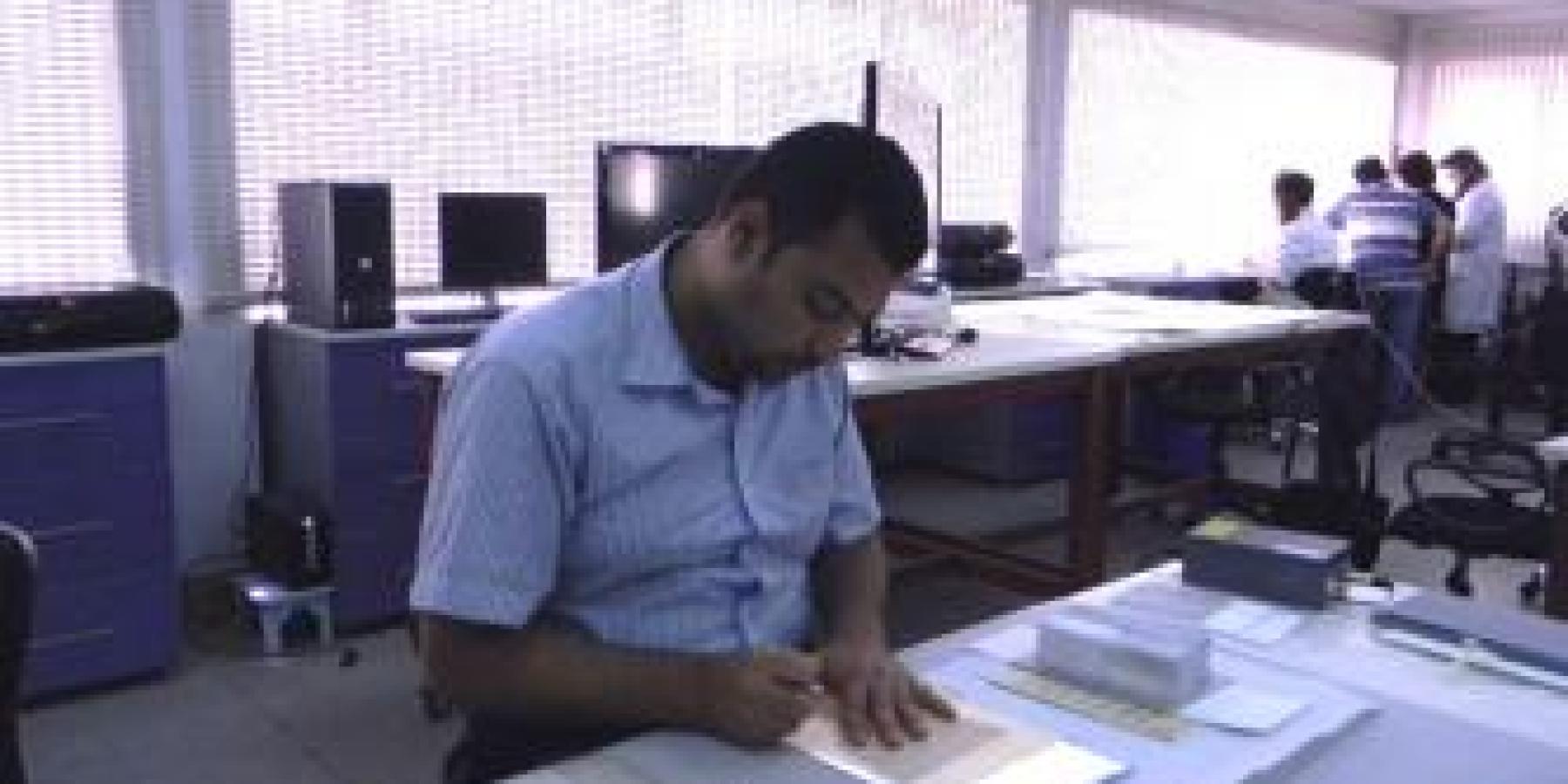 مشفى الكتاب في العتبة العلوية المقدسة يشارك في دورة تدريبية في اربيل لصيانة المخطوطات