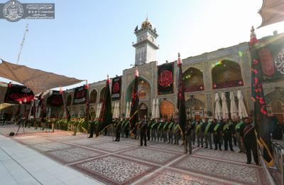 منتسبو العتبة العلوية المقدسة يحيون ذكرى شهادة الإمام السجاد (ع) في باحة الصحن الحيدري المطهر