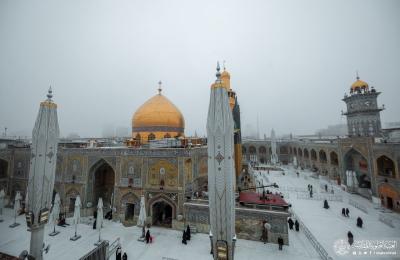 شاهد قُبة المرقد العلوي وسط سماء ملبدة بالغيوم والضباب – صور - 