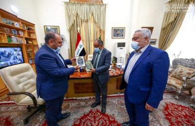 قسم العلاقات في العتبة المقدسة يزور عددا من الجامعات في النجف الأشرف