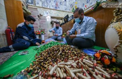 قسم الهدايا والنذور في العتبة العلوية: توزيع أكثر من (20 ) ألف هدية للزائرين ابتهاجا بمولد الإمام الحسين ع
