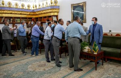 الأمانة العامة للعتبة العلوية تستقبل المهنئين بحلول عيد الفطر المبارك من منتسبي وخَدمة أمير المؤمنين(عليه السلام)– صور-