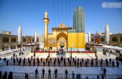 منتسبو العتبة العلوية المقدسة يحيون ذكرى استشهاد الإمام محمد الجواد(عليه السلام) خلال أداء الزيارة الصباحية – صور -