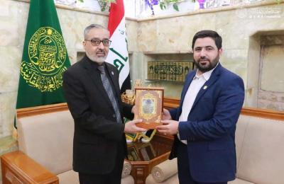 الأمانة العامة للعتبة العلوية المقدسة تكريم الفائز بمسابقة وجيهًا بالحسين (عليه السلام)