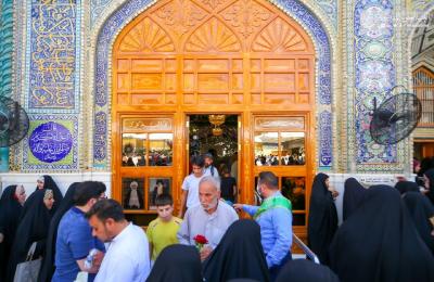قسم الهدايا والنذور في العتبة العلوية يستقبل الزائرين في عيد الغدير الأغر بالهدايا والورود 