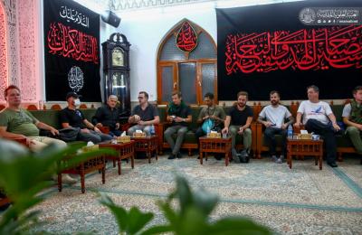 وفد سياحي دولي متعدد الجنسيات يتشرف بزيارة العتبة العلوية المقدسة