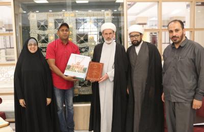 وفد من أعرق المكتبات الإسلامية الهندية يزور مكتبة الروضة الحيدرية 