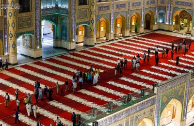 مأدبة عشاء لزائري مرقد أمير المؤمنين (عليه السلام) تبركاً بالولادة الميمونة لسيد الكائنات والرسل (ص) وحفيده الإمام الصادق (ع) 