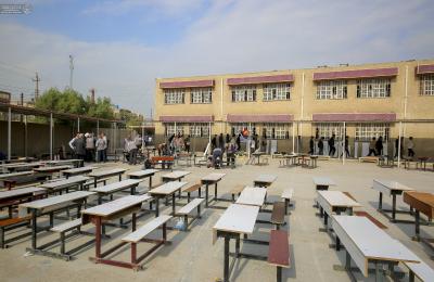 حملة (علي أبونا) لصيانة المقاعد الدراسية تصل إلى مدارس مركز محافظة بغداد وقضاء التاجي
