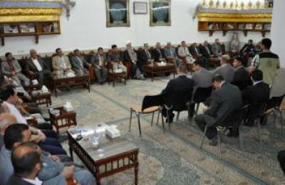 سماحة الأمين العام للعتبة العلوية المقدسة يلتقي بوفد المحامين والحقوقيين العراقيين