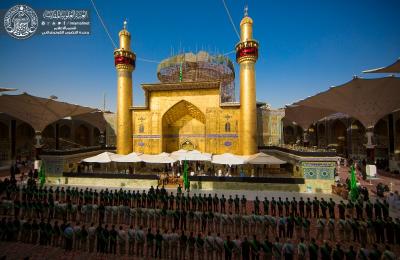 أرجاء مرقد أمير المؤمنين والصحن الحيدري الشريف تتشحان بالسواد إيذاناً ببدء إحياء مراسم عاشوراء