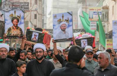 الصحن الحيدري الشريف يحتضن جثماني الشهيدين السيد الفياض والشيخ المظفر بمشاركة جمع غفير من طلبة الحوزة العلمية