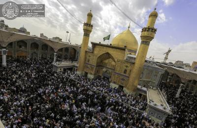 بالصور .. زائرو مرقد أمير المؤمنين (ع) يُحيون النيروز في رحابه المباركة